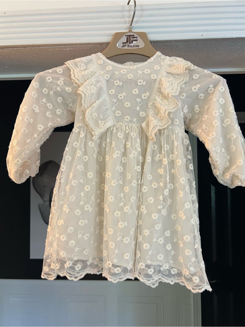 Zara Cream Embroidered Floral Lace Dress